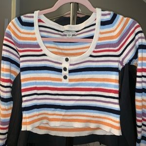 Cute long sleeve crop top